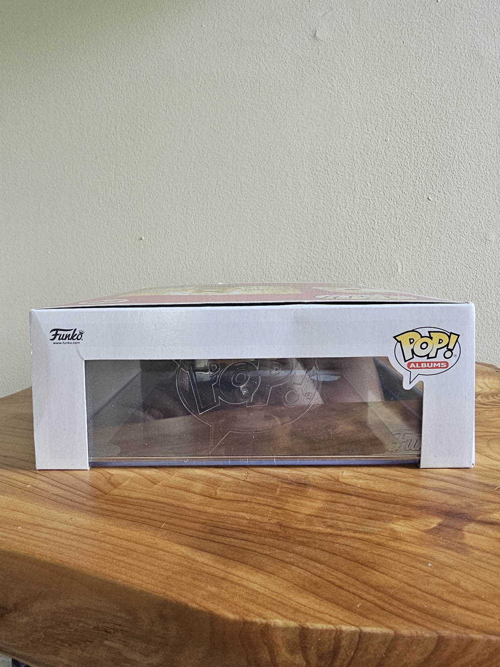 Funko Pop! Britney Spears "Oops!...I Did It Again" Figure - White/Pink Box - Picture 6 of 7